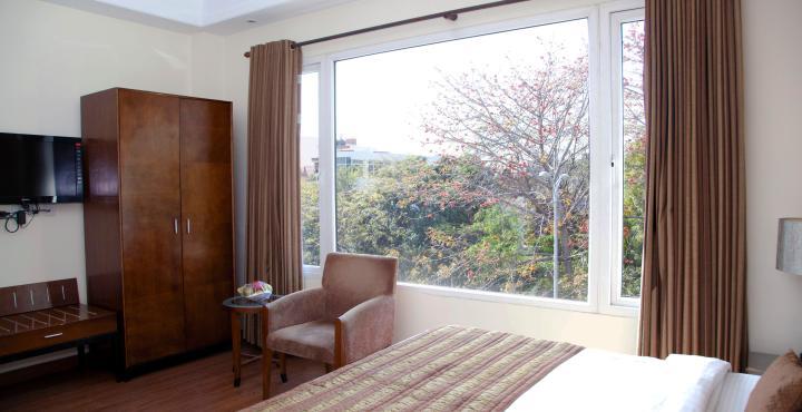 Alpina Hotels & Suites Yeni Delhi Dış mekan fotoğraf
