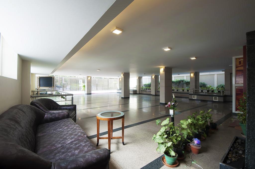 Alpina Hotels & Suites Yeni Delhi Dış mekan fotoğraf
