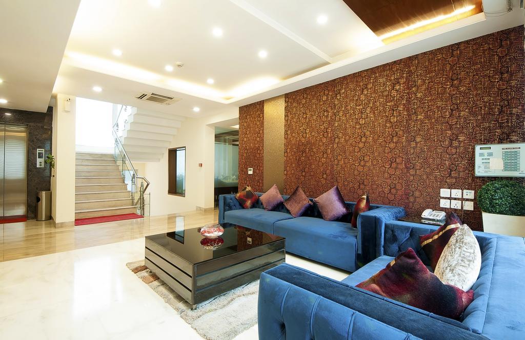 Alpina Hotels & Suites Yeni Delhi Dış mekan fotoğraf