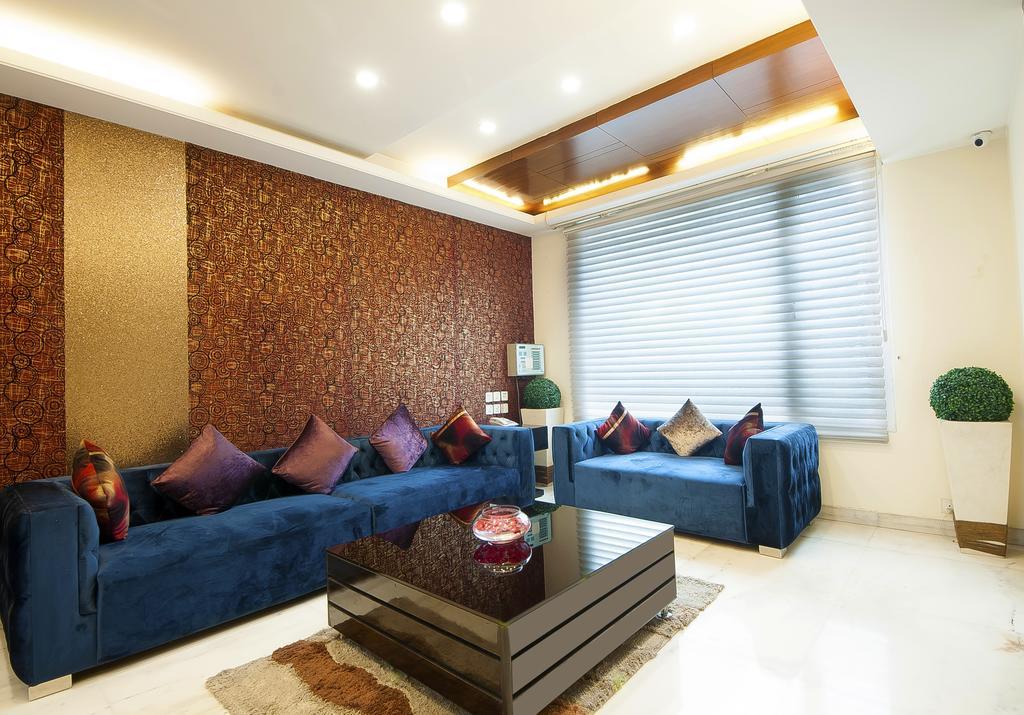 Alpina Hotels & Suites Yeni Delhi Dış mekan fotoğraf