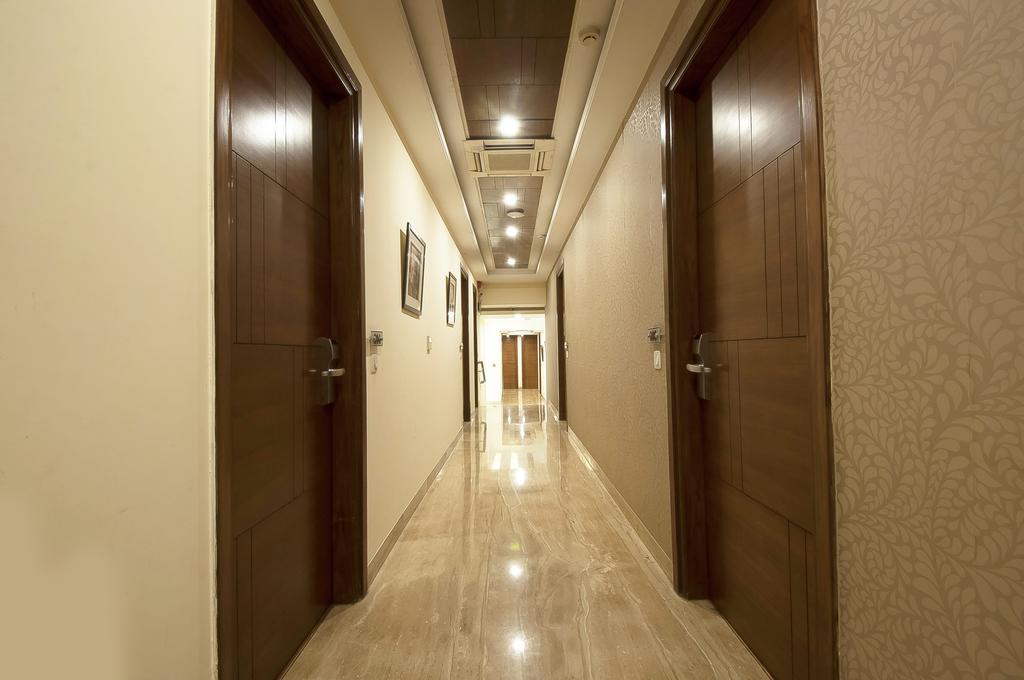 Alpina Hotels & Suites Yeni Delhi Dış mekan fotoğraf
