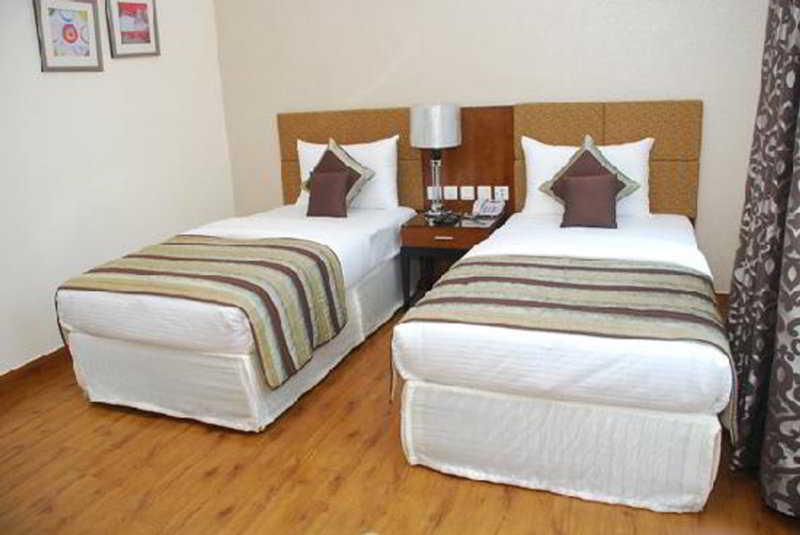 Alpina Hotels & Suites Yeni Delhi Dış mekan fotoğraf