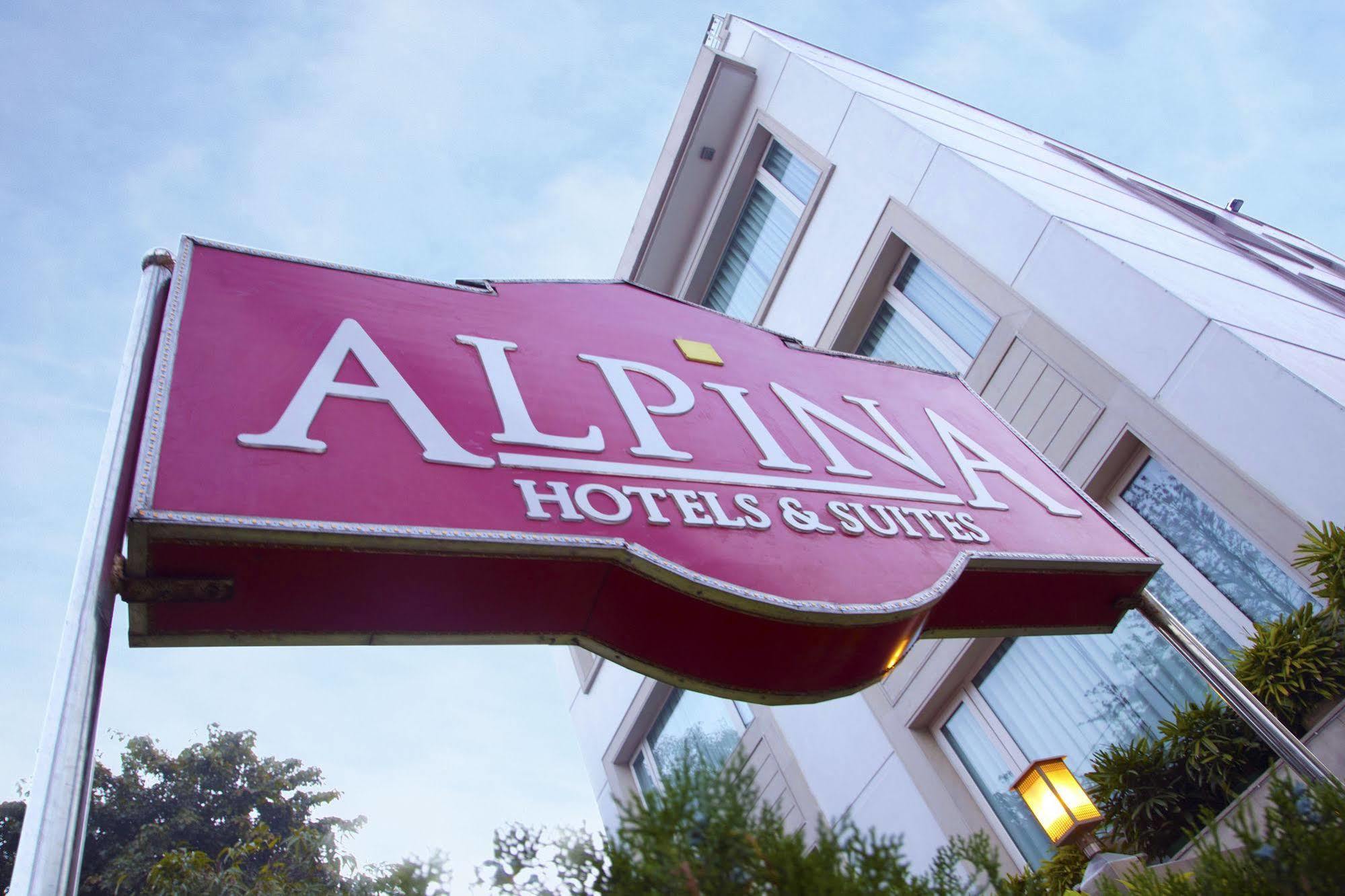 Alpina Hotels & Suites Yeni Delhi Dış mekan fotoğraf